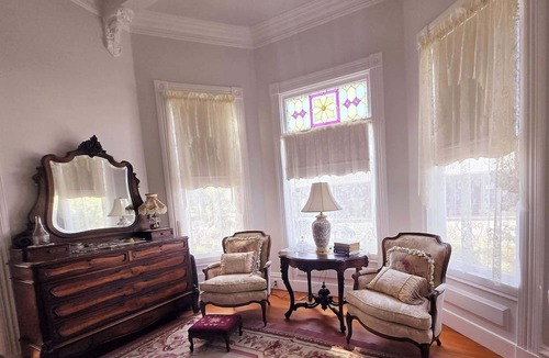 Winters House | The Queen On Main