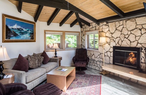 Pacific Grove Hotel | Andril Fireplace Cottages