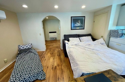 Sunnyvale West Cottage | Sunnyvale Cabin