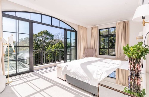 Bishopscourt House | Luxurious Villa In Secure Estate