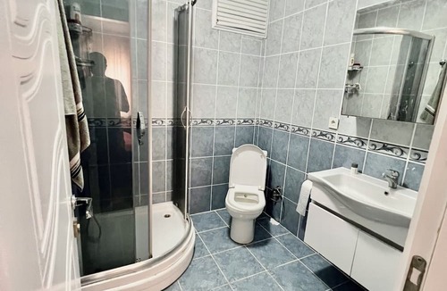 Beylikduzu Apartment | 3+1-bedroom apartment in amazing Istanbul with AC, WiFi near to grocery Store