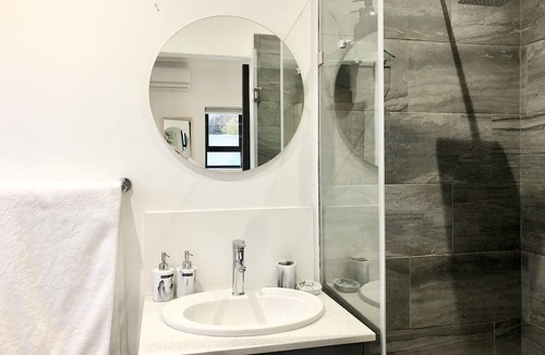 Stellenbosch House | Cape Winelands Mountain View Getaway