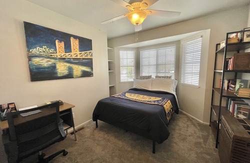 South Natomas Apartment | Budget-friendly Private Room in South Natomas