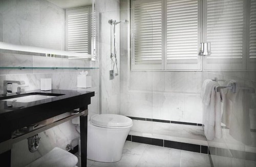 Tenderloin Apartment | Deluxe King Room Near Geary Wine And Spirits SAN