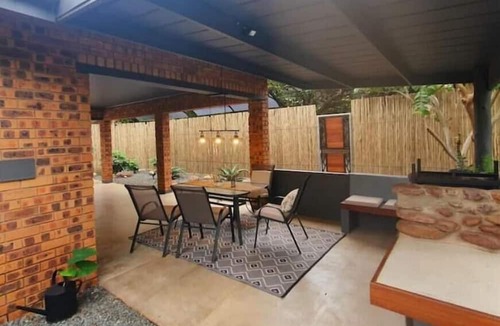 Hluhluwe Apartment | Perfect base for leisure and business! Amri Self-catering apartment, Zululand