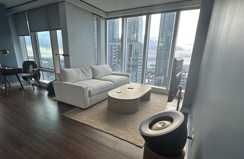 Rincon Hill Apartment | Luxurious Highrise Apartment in the heart of SF