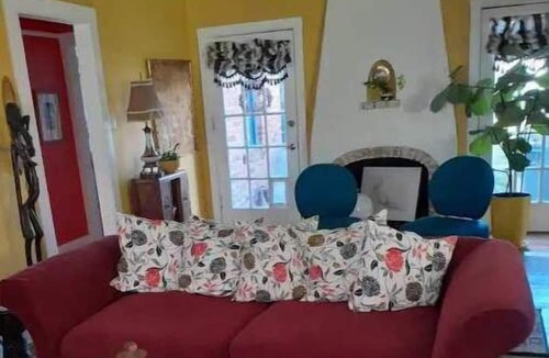 North Oak Park House | Charming Oak Park/Med Cntr House 6 min walk to UCD