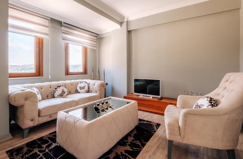 Sakarya Province Apartment | Central Flat Near Golden Horn and Bilgi University