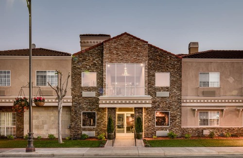 Santa Clara Hotel | Holiday Inn Express & Suites Santa Clara by IHG