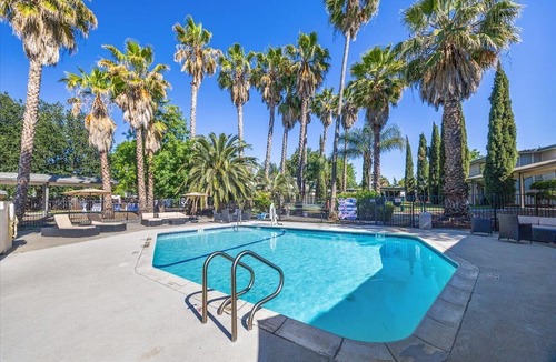 Davis Hotel | Prodigy Hotel, a Days Inn by Wyndham