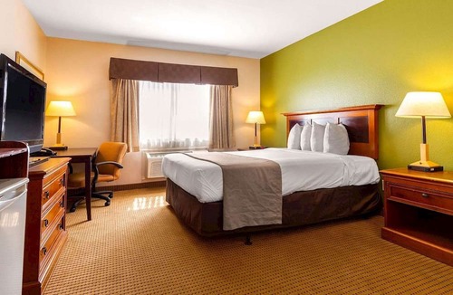 North Auburn Hotel | Auburn House Hotel