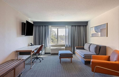 Pleasant Hill Hotel | Sonesta Select Pleasant Hill