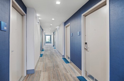 Sunnyvale West Hotel | Holiday Inn Express Sunnyvale - Silicon Valley by IHG