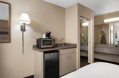 Napa Hotel | Hawthorn Suites by Wyndham Napa Valley