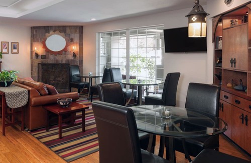 East Roseville Parkway Hotel | Larkspur Landing Extended Stay Suites Roseville