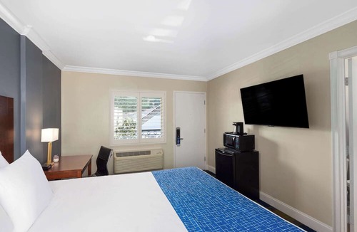 Fisherman's Wharf Hotel | Travelodge by Wyndham by Fisherman's Wharf