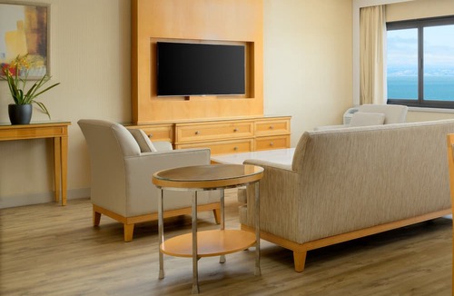 Burlingame Hotel | Hilton San Francisco Airport Bayfront