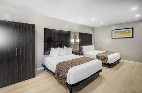 Santa Clara Hotel | SureStay Plus by Best Western Santa Clara Silicon Valley