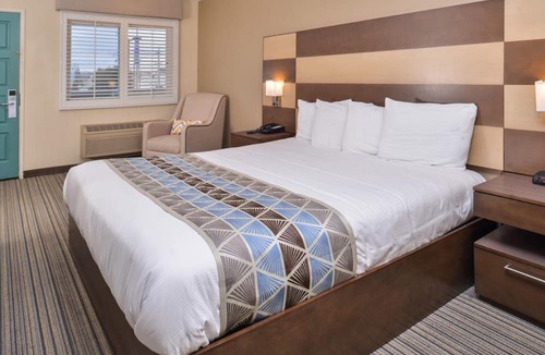 San Carlos Hotel | Good Living Inn