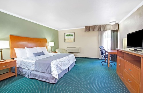 South San Jose Hotel | Days Inn by Wyndham San Jose