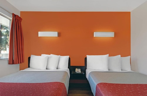 East San Jose Hotel | Motel 6 – San Jose, CA - South