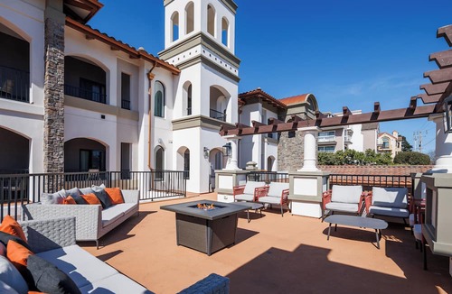 Beach Hill - Beach Flats Hotel | La Quinta Inn & Suites by Wyndham Santa Cruz