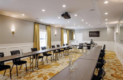 Saratoga Hotel | The Inn at Saratoga, Tapestry Collection by Hilton