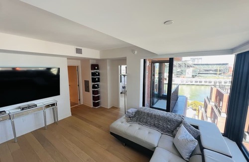 Mission Bay Condo | DREAM Condo in SF~𝐌𝐨𝐬𝐭 𝐢𝐜𝐨𝐧𝐢𝐜 𝐖𝐚𝐭𝐞𝐫𝐟𝐫𝐨𝐧𝐭 & 𝐂𝐢𝐭𝐲 𝐕𝐢𝐞𝐰