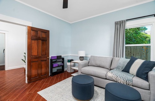 Lodi Bed & Breakfast | Grape Escape Inn & Suites