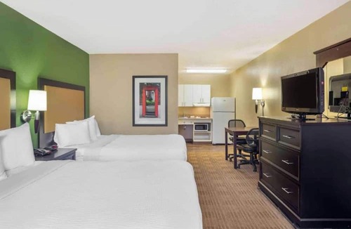 Sacramento Hotel | Motel 6 Suites Sacramento Arden Way CA