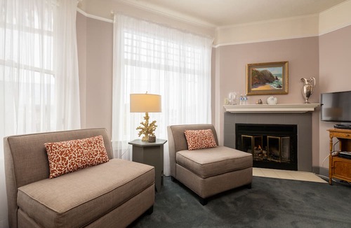 Half Moon Bay Bed & Breakfast | Nantucket Whale Inn