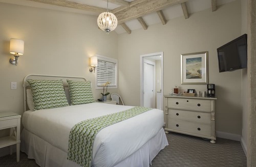 Golden Rectangle Bed & Breakfast | Monte Verde Inn