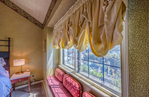 Half Moon Bay Bed & Breakfast | Mill Rose Inn