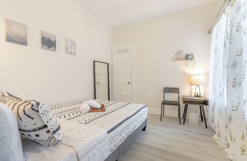 Pill Hill Apartment | Walk to BART- SF in minutes & Off Street parking