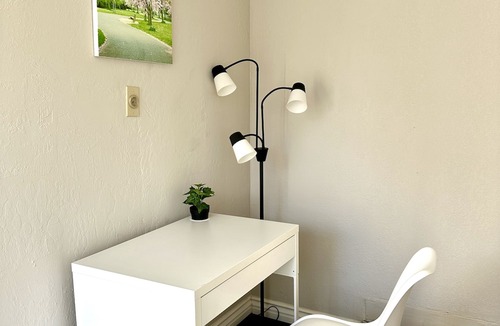 Santa Clara House | Modern & Cozy cottage walking to Santana Row & Valley Fair Shopping Center
