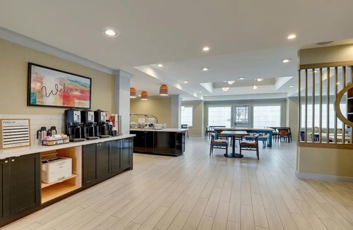 San Jose Hotel | Stay In great Shape! Minutes to Levi's Stadium, Pet Friendly + Free Breakfast!
