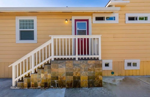 Northside Apartment | @ Marbella Lane - 2BR Cozy LwrLvl in DTWN SJ