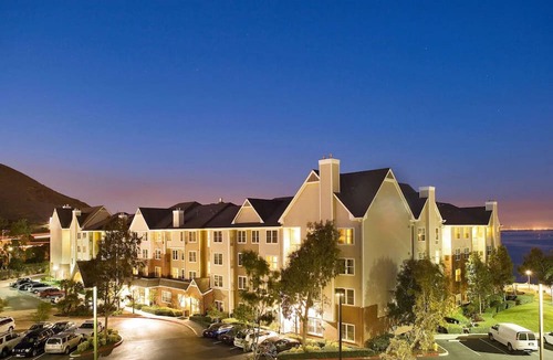 Oyster Point Hotel | Explore the City! Studio Suite w/Free Breakfast, Free Shuttle, Full Kitchen!