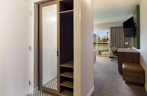 Oyster Point Hotel | Unwind by the Bay with Stunning San Francisco Views! Pet-friendly Property!