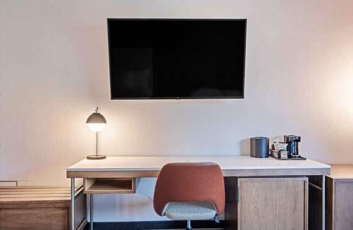 Pleasant Hill Hotel | Convenient Stay, Superb Location! 3 Relaxing Units, Close to Walden Park