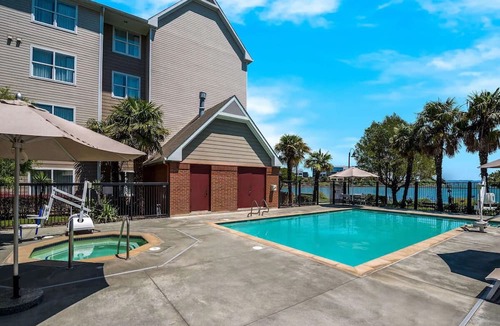 Oyster Point Hotel | Waterfront Suite | 1 Queen Bed | Free Breakfast | Near San Francisco Airport
