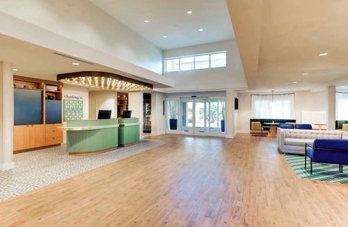 Oyster Point Hotel | Best Value, Quality Stay! Pets Allowed, Near Linden/Hillside Green Spot