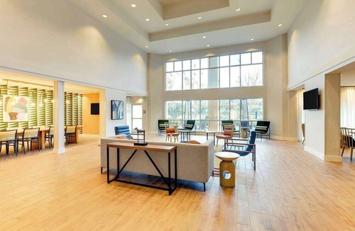 Oyster Point Hotel | Pleasant Stay, Convenient Location! 2 Convenient Units, Pets Allowed