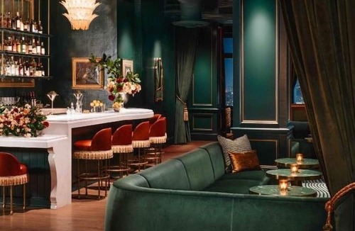 Union Square Hotel | Indulge in The Perfect Blend of Luxury and Convenience! Pet-friendly Property