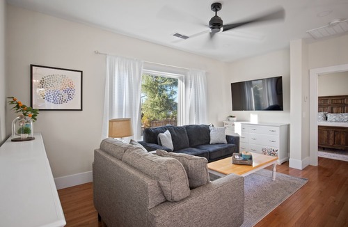 Folsom Apartment | Modern 1BR in Historic Folsom, near top attractions