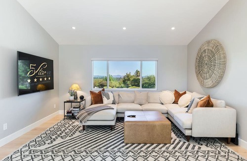 Graton House | Luxurious Retreat In The Vineyards Green Valley Oasis