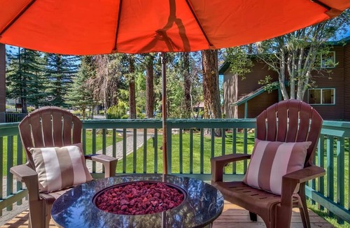 South Lake Tahoe Hotel | Comfort and Convenience! 2 Relaxing Units, Free Breakfast, Pets Allowed