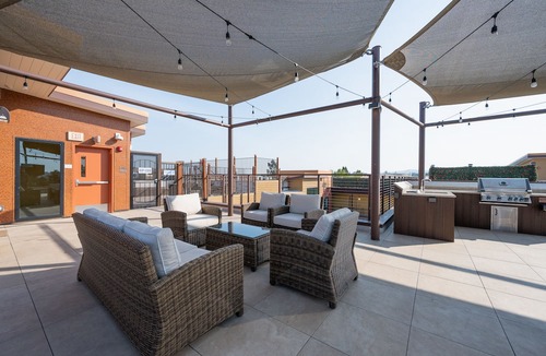 Walnut Creek Apartment | Pet-Friendly Walnut Creek with Rooftop Hot Tub