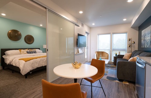 Walnut Creek Apartment | Rooftop Hot Tub, Walk All of Walnut Creek