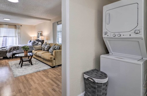 Sequoyah Apartment | Peaceful Oakland Oasis w/Private Yard!